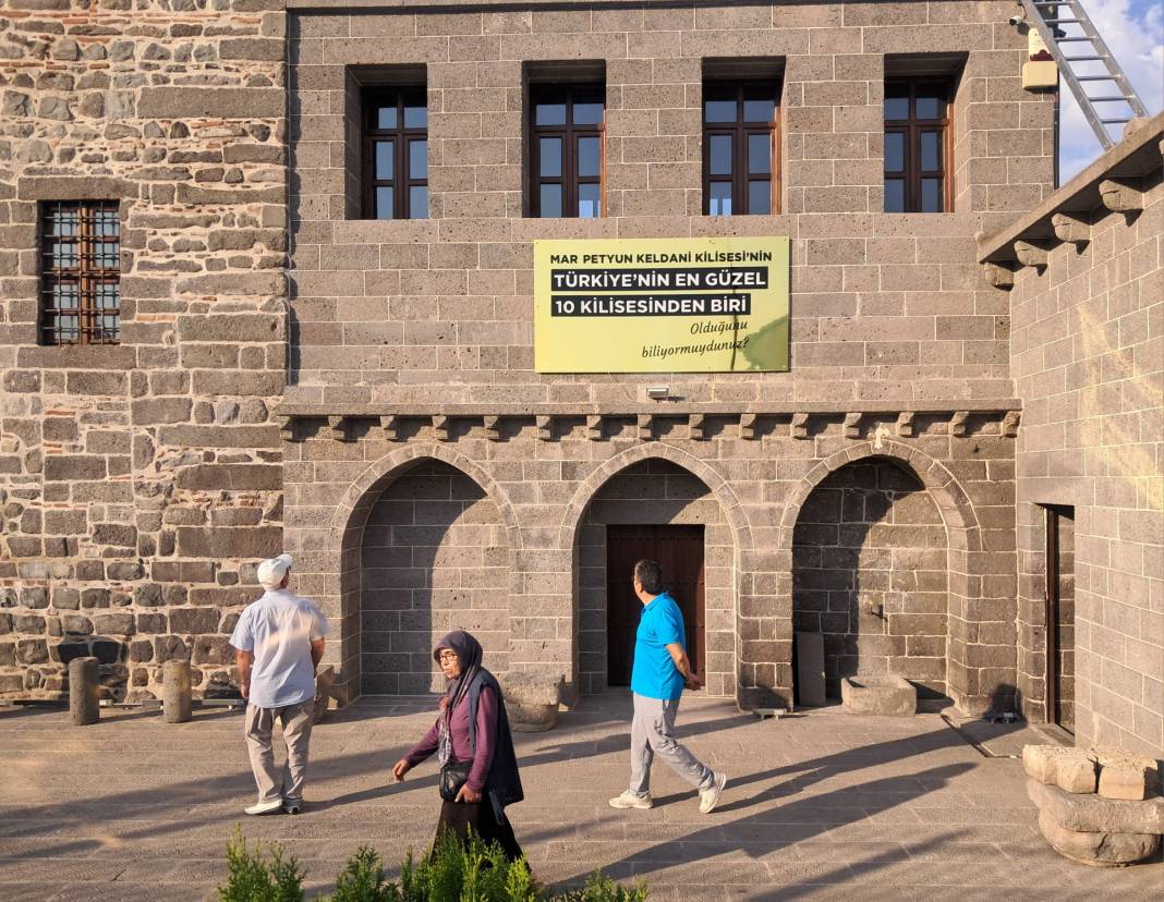 Diyarbakır’daki bu kilise Türkiye’deki 10 kiliseden biri 12