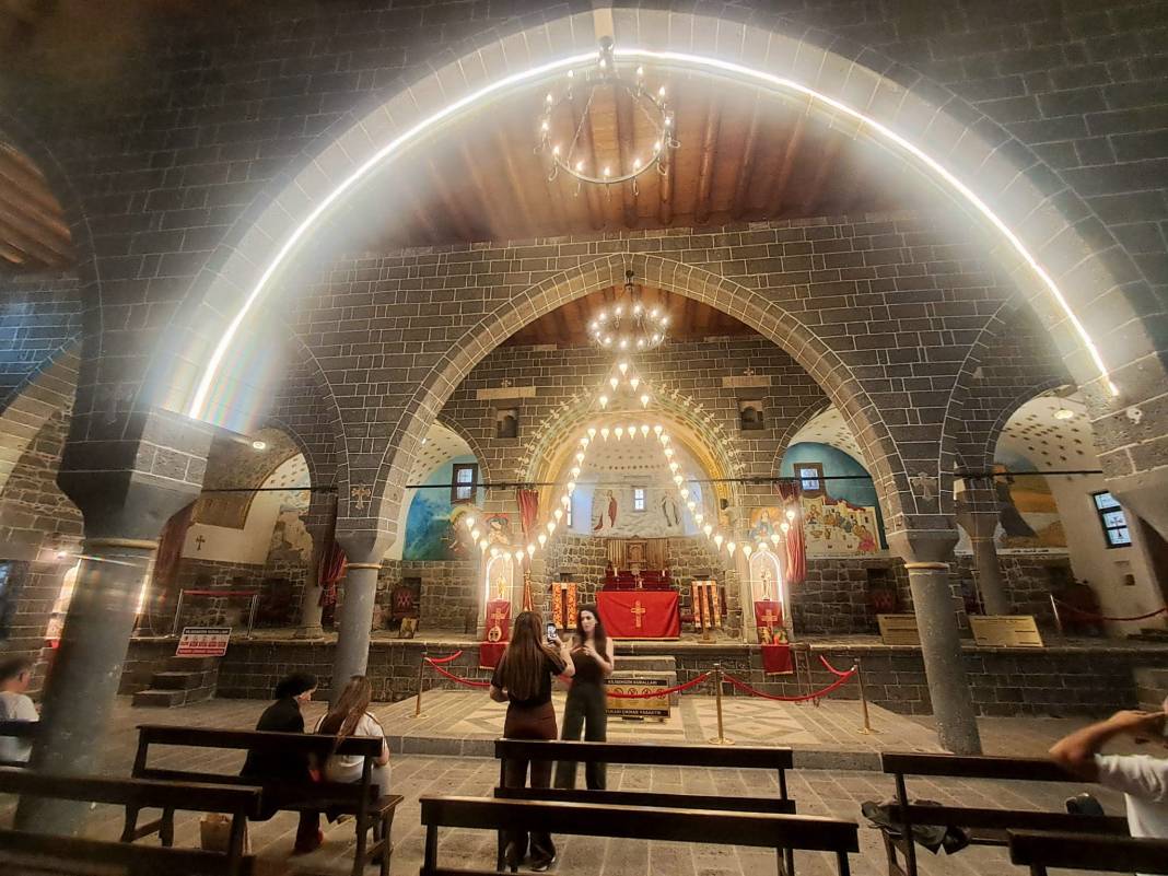 Diyarbakır’daki bu kilise Türkiye’deki 10 kiliseden biri 6