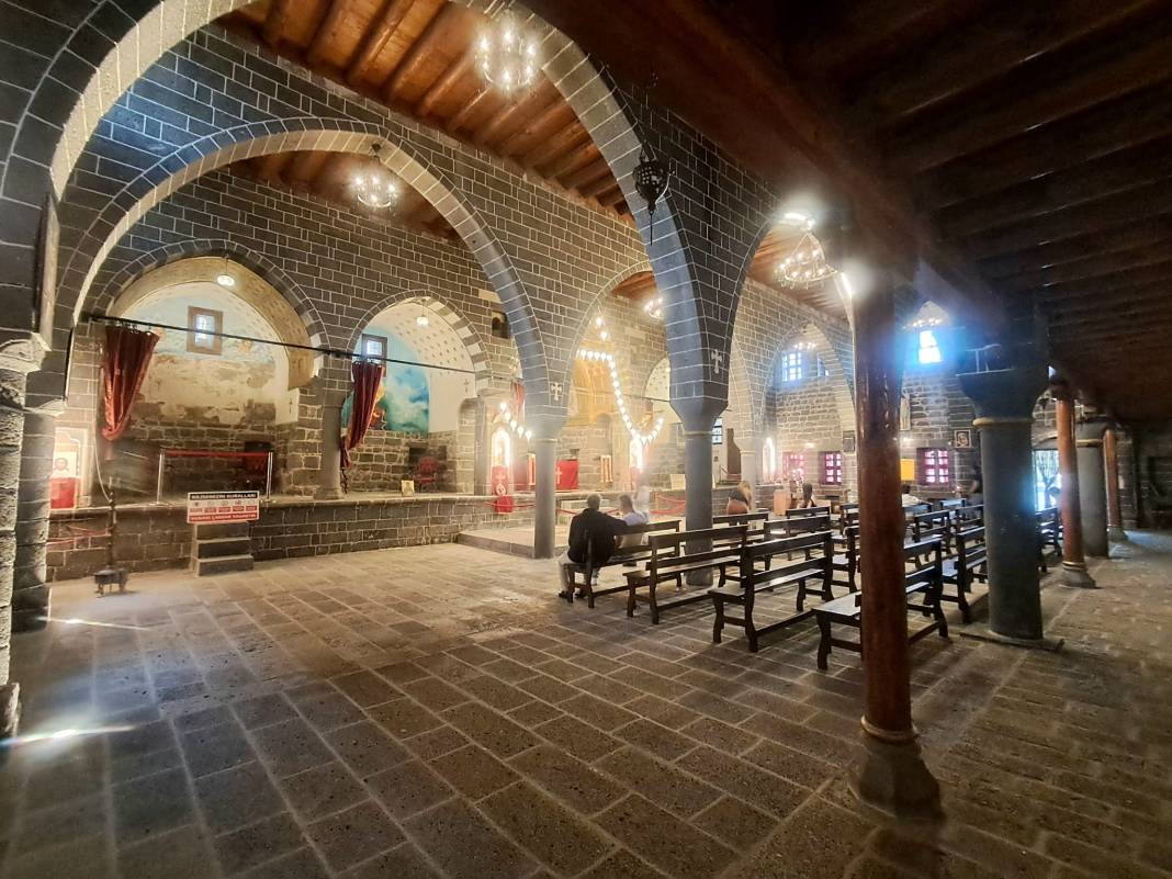 Diyarbakır’daki bu kilise Türkiye’deki 10 kiliseden biri 8