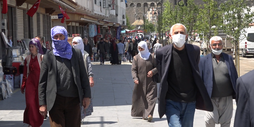 Yeni 'Kovid-19 tedbirleri' uygulanmaya başlıyor