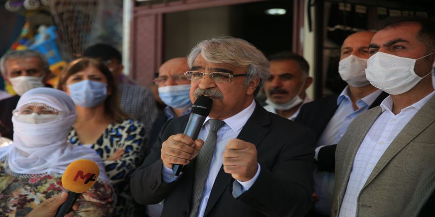 Batman’da konuşan HDP’li Sancar: Ülkeyi yönetmeye talibiz