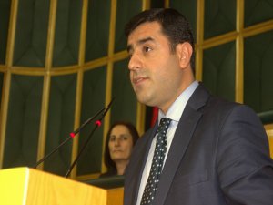 Demirtaş grupta sert konuştu