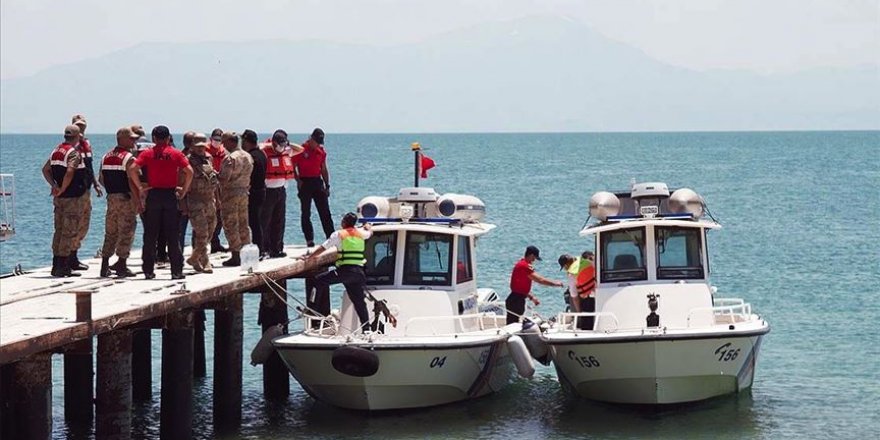 Kaybolan tekneyi arama çalışmalarında 2 kişinin daha cesedi bulundu