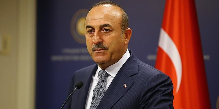 Çavuşoğlu, Kovid-19 aşısı geliştiren Prof. Dr. Şahin ve Dr. Türeci ile görüştü