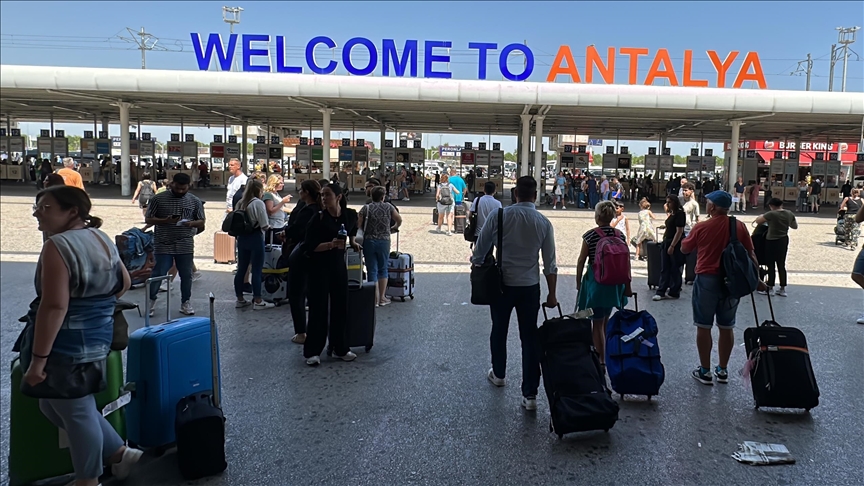 Antalya'ya 6 milyon turist geldi