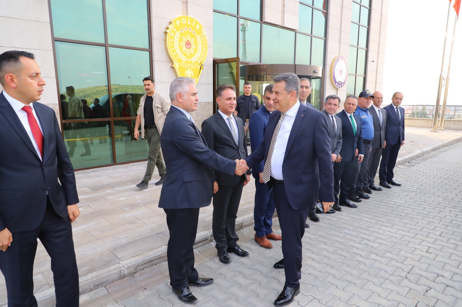 Erzurum emniyet müdürü göreve başladı