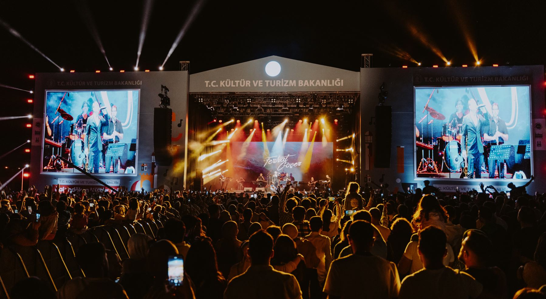 Göçer, Erzurum'da konser verdi