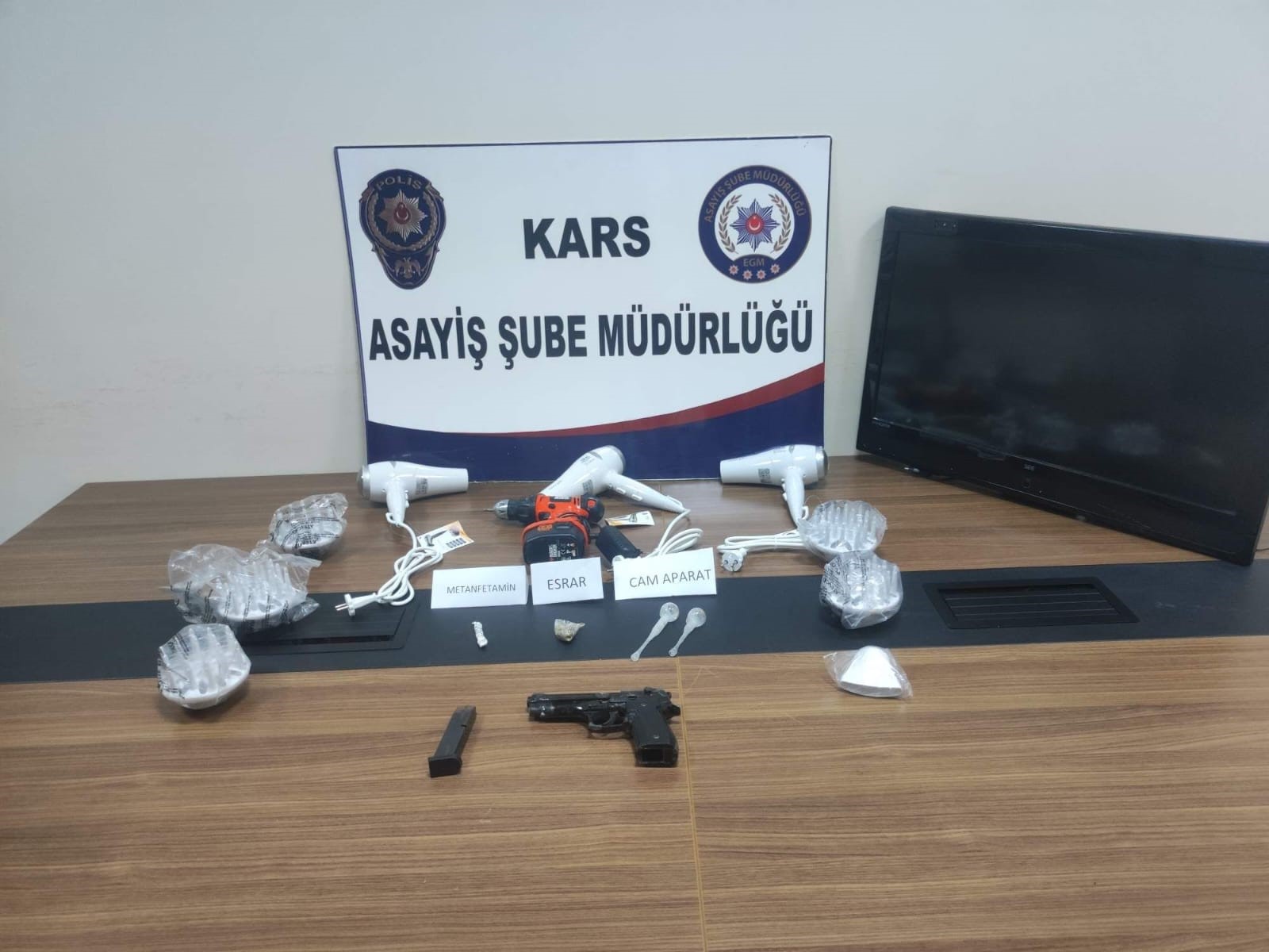 Kars’ta aranan 3 kişi yakalandı