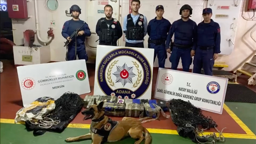 Liberya bandıralı gemide 51 kilo kokain ele geçirildi