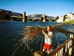 Hasankeyf'te çardak sezonu başladı