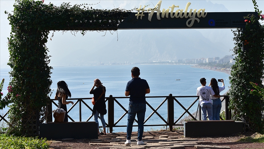 Antalya'ya gelen turist sayısında rekor kırıldı