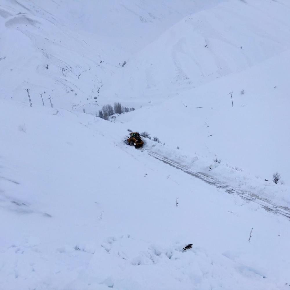 Hakkari'de 32 yerleşime ulaşım yok