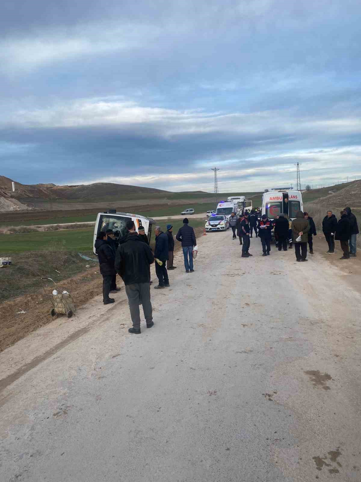 Belediye otobüsü yan yattı çok sayıda yaralı var!