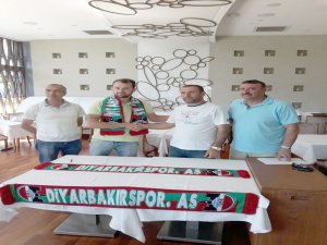 DİYAR’DAN 3 İMZA