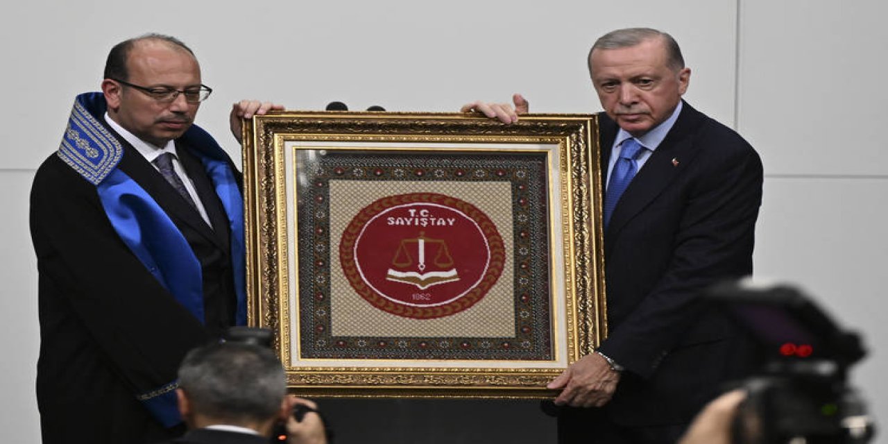 Erdoğan: Evlatlarımıza çağdaş normlara uygun yeni anayasa borcumuz var