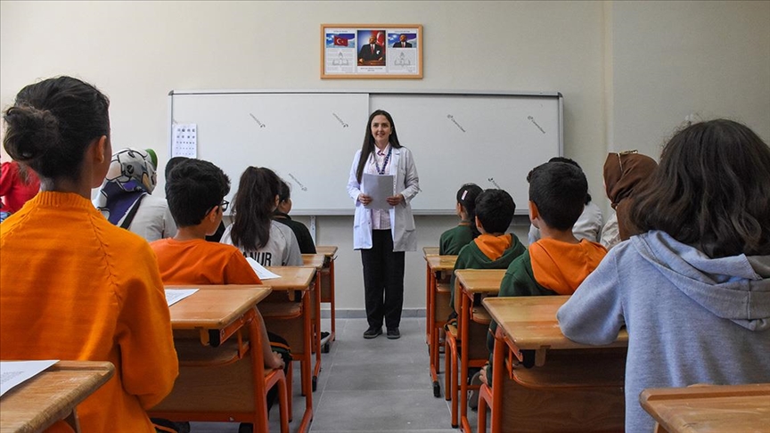 Van'da "Eğitimde Sağlık Hareketi": 153 bin 408 öğrenci kontrolden geçirildi