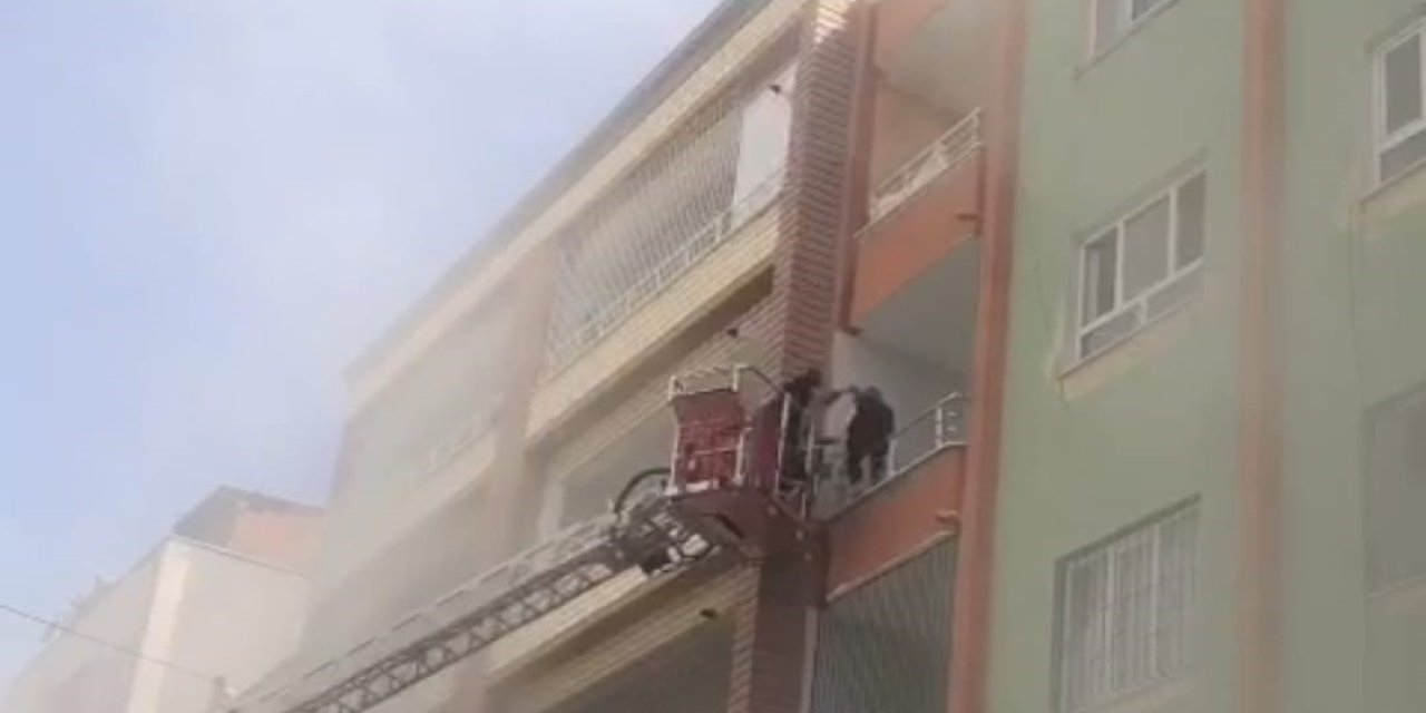 6 katlı binada yangın paniği: 5 kişi kurtarıldı