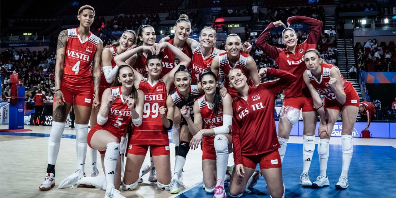 Filenin Sultanları Çeyrek Finalde! Türkiye-Polonya Voleybol Maçı Hangi Kanalda yayınlanacak?