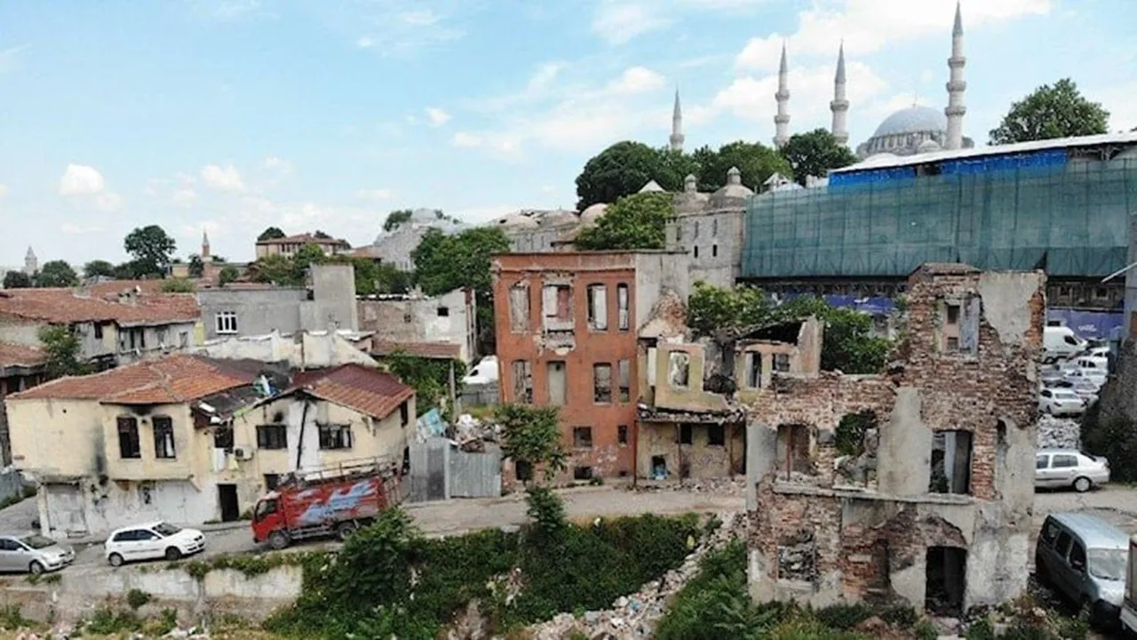 İstanbul o binalardan kurtuluyor