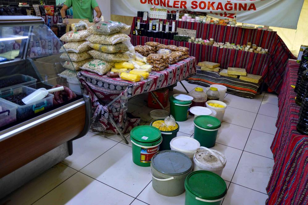 Diyarbakır'da 1 ton 200 kilogram gıda imha edildi