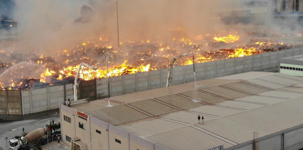 VİDEO - Söke kâğıt fabrikasında yangın