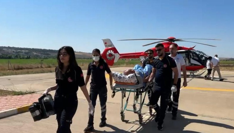 Diyarbakır’da bir hasta, ambulans helikopter ile hastaneye sevk edildi