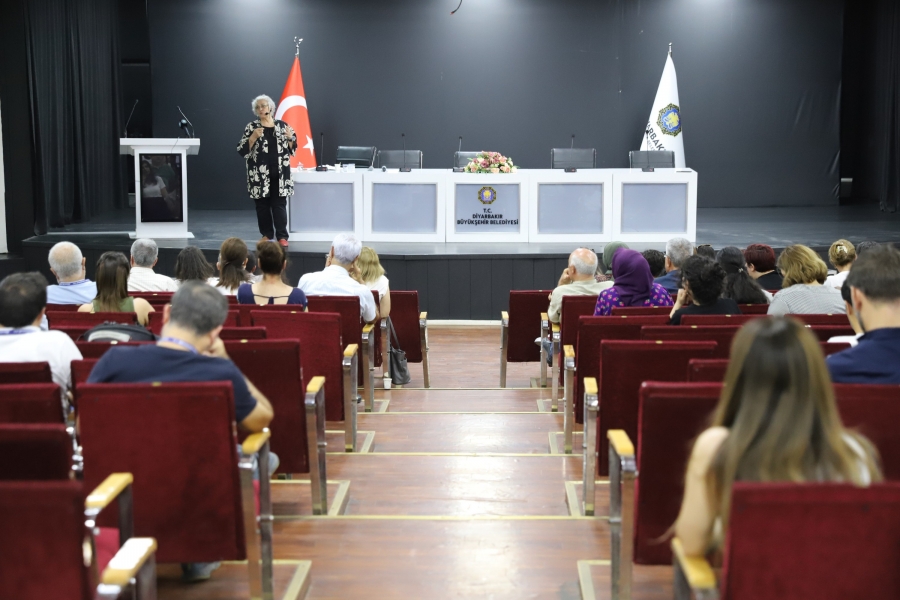Diyarbakır'da "Toplumsal cinsiyete duyarlı bütçe" eğitimi düzenlendi