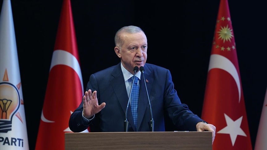 Erdoğan katliama 'evet' diyen vekilleri tebrik etti