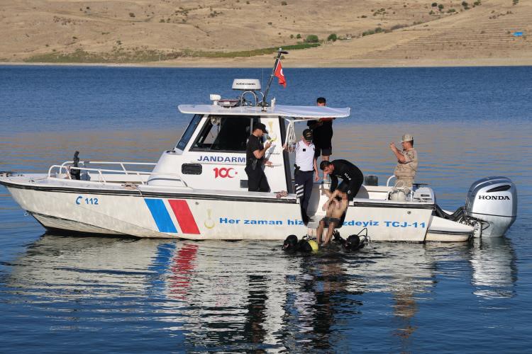 Elazığ’da baraj gölünde kaybolan gencin cesedi bulundu