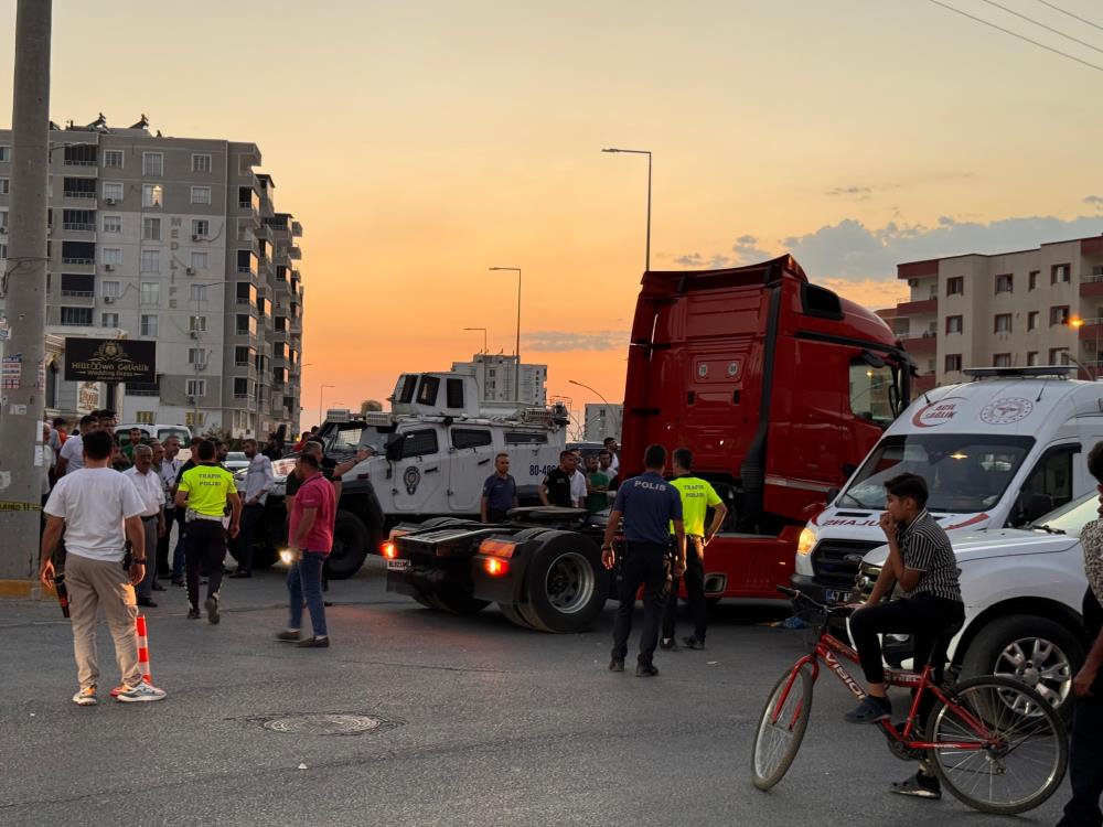 Tırın çarptığı kadın hayatını kaybetti