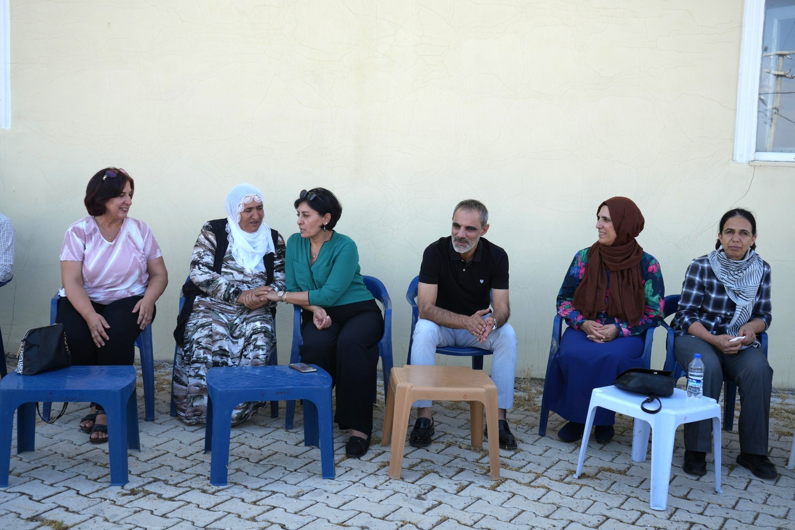 "Hizmet götürülmeyen yerlere hizmet götürme önceliğimizdir"