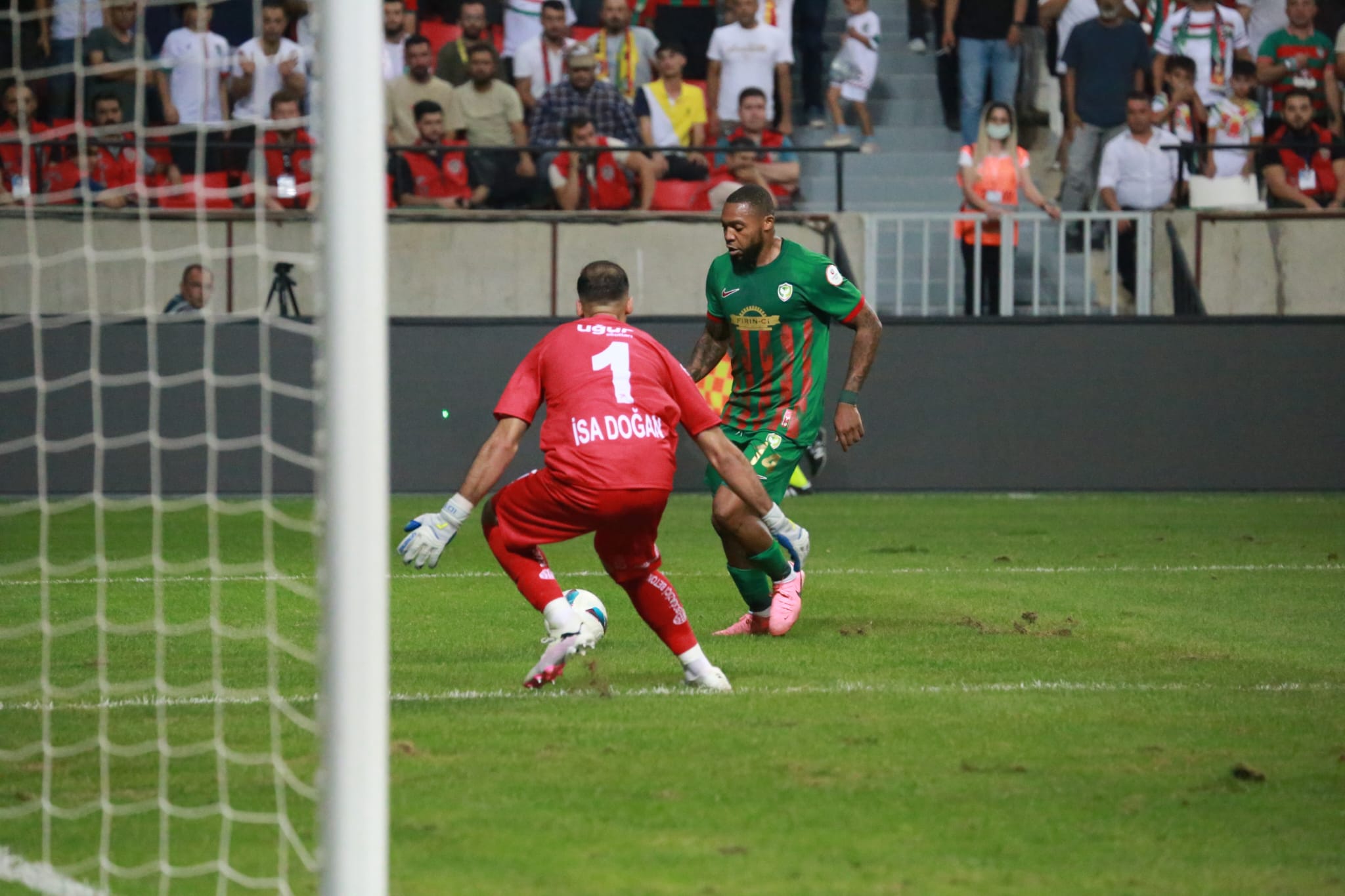 Amedspor: 0 İstanbulspor: 0 (ilk devre)