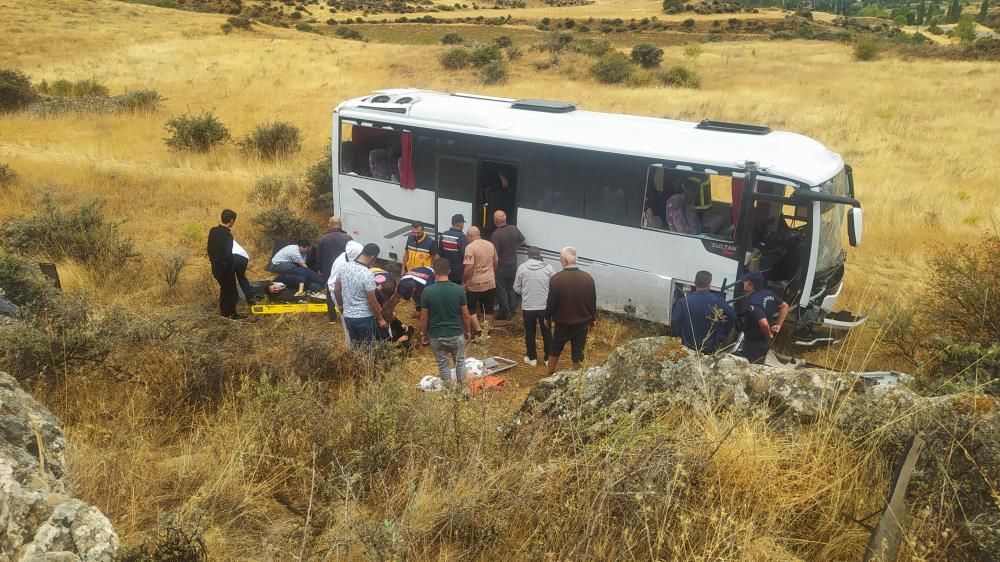 Düğün yolunda facia; 20 yaralı