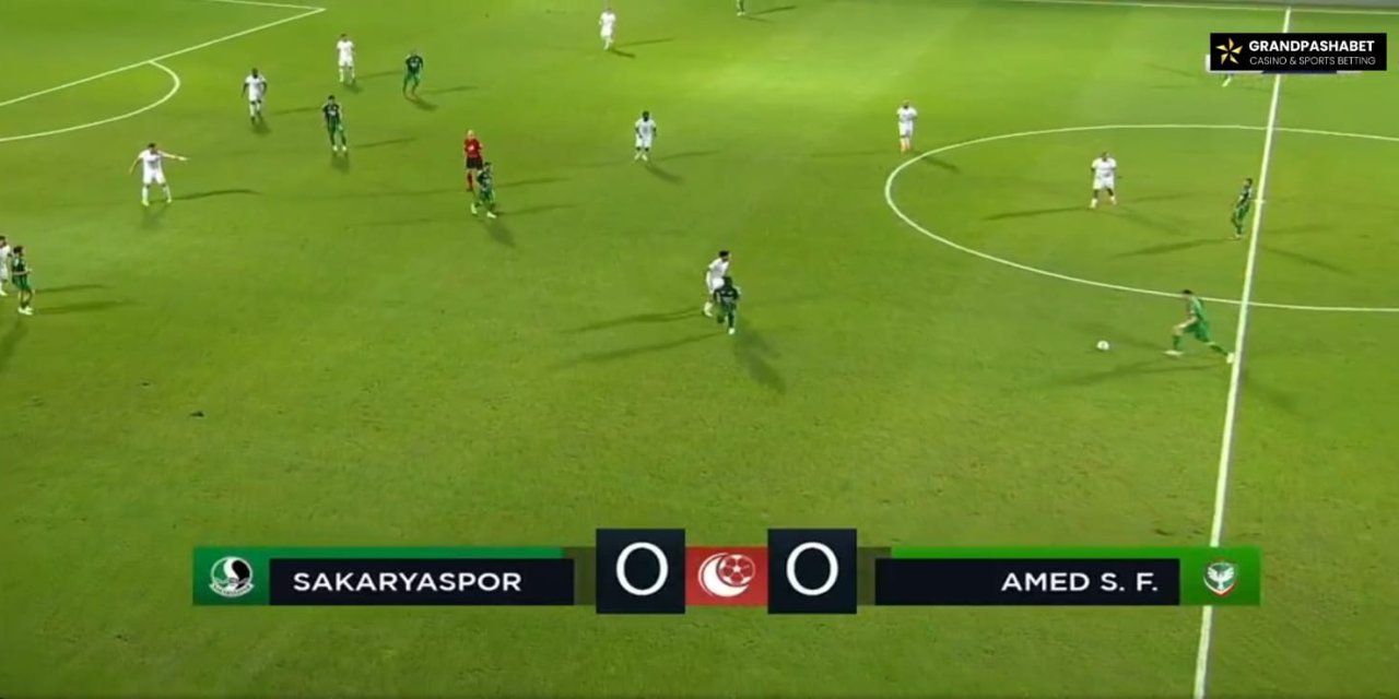 Amedspor Sakaryaspor karşılaşmasının ilk devresi 0-0 tamamlandı