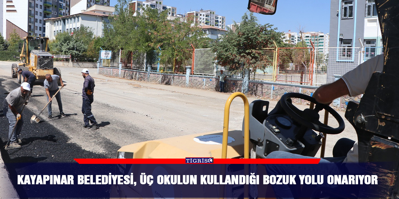 Kayapınar Belediyesi, üç okulun kullandığı bozuk yolu onarıyor