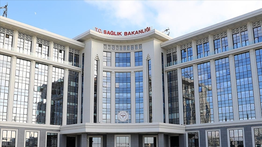 Sağlık Bakanlığı'ndan 'Ekranı Değil, Hayatı Yaşa' kampanyası