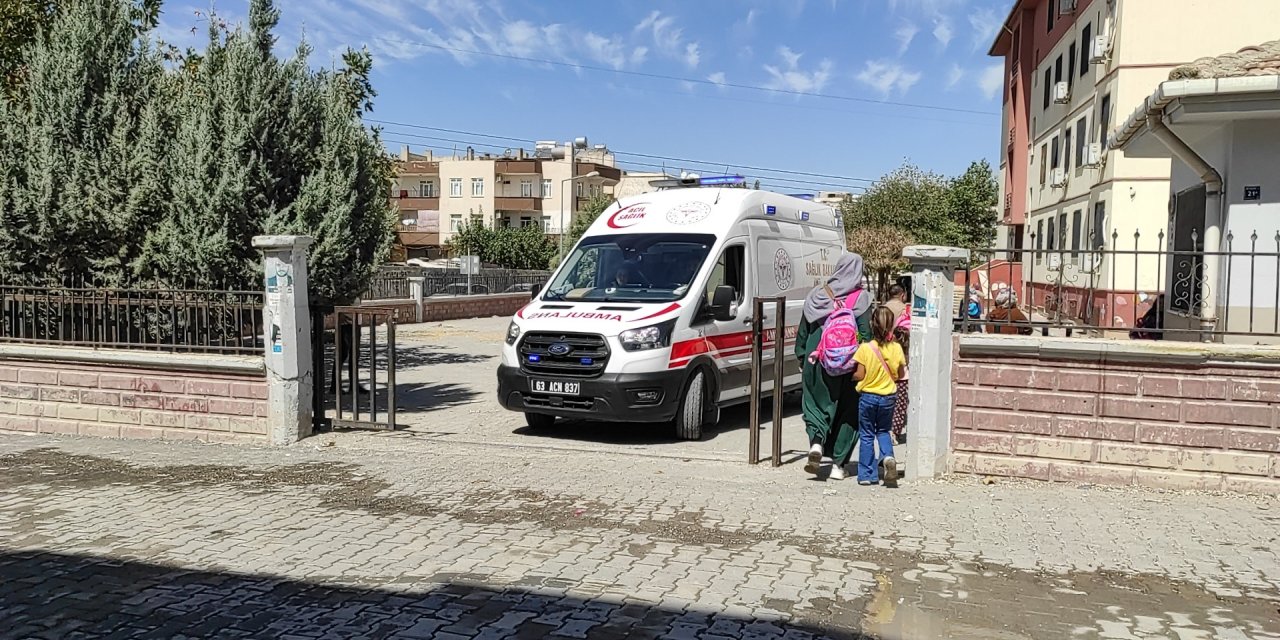 Okulda doğum günü kutlaması faciaya dönüştü: 15 öğrenci hastanelik oldu