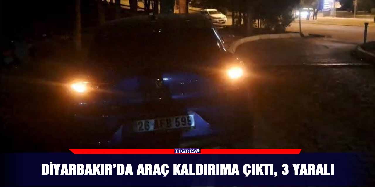 VİDEO - Diyarbakır’da araç kaldırıma çıktı, 3 yaralı