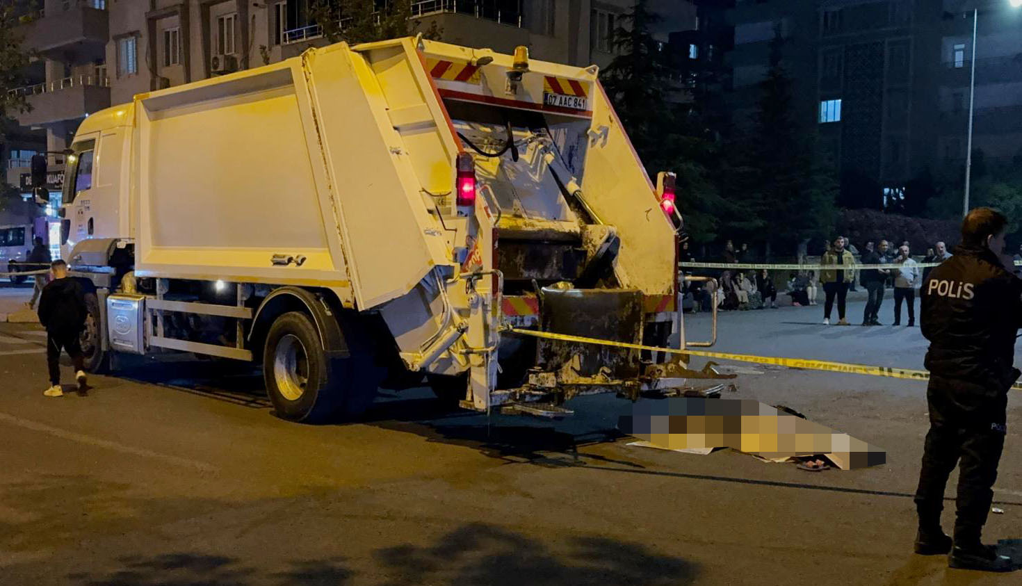 Diyarbakır'da çöp kamyonu çocuğa çarptı: Hayatını kaybetti