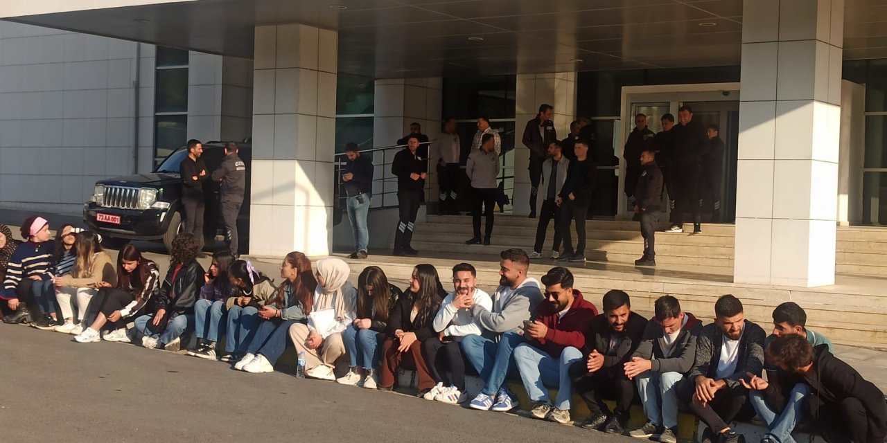 Şırnak Üniversitesi'nde öğrenciler eylemde