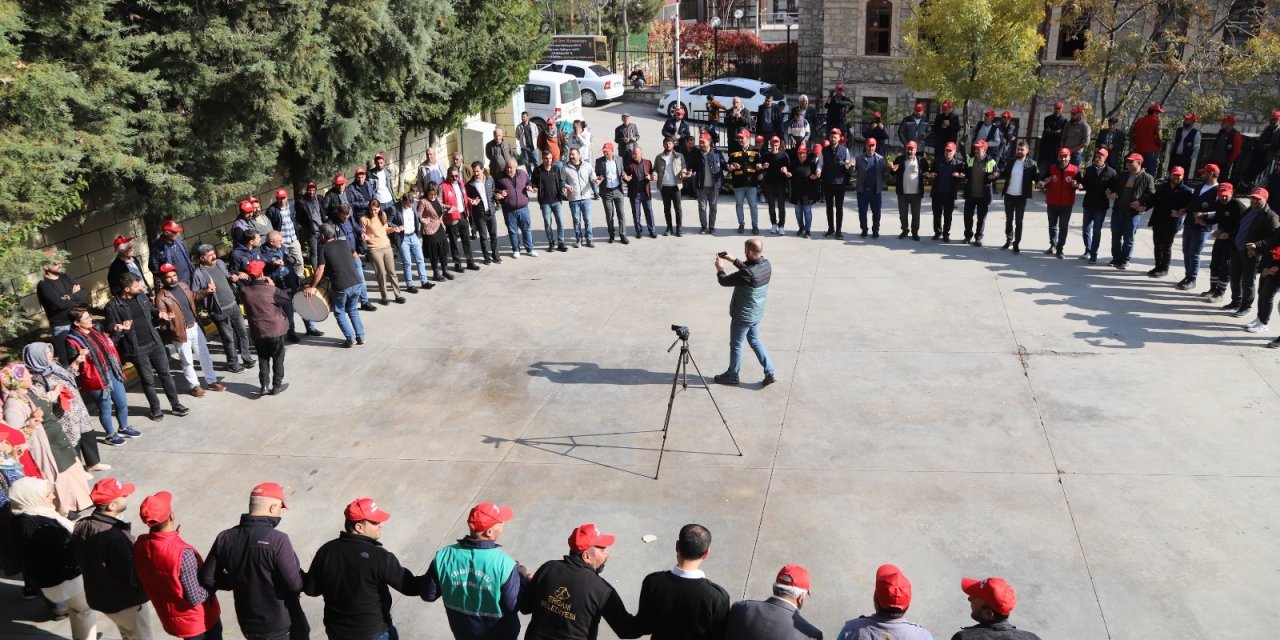 Ergani Belediyesi'nde toplu iş sözleşmesi imzalandı