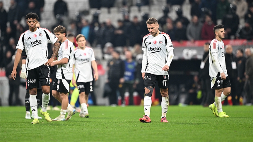 Beşiktaş Zirveden Uzaklaşıyor