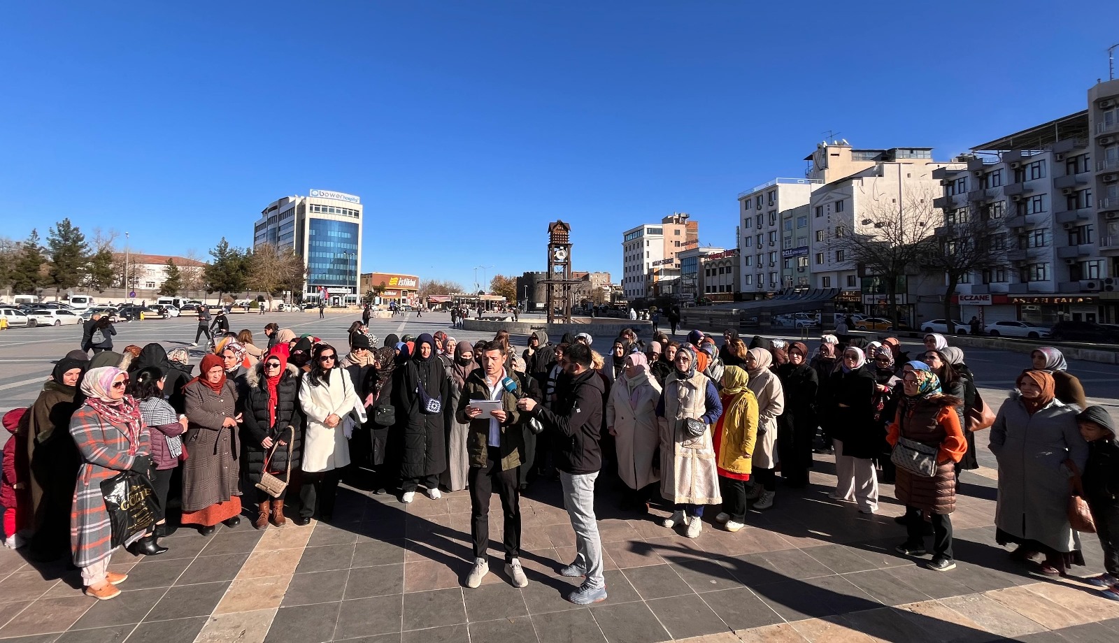 VİDEO - Diyarbakır’da kadrosuz usta öğreticilerden hak mücadelesi