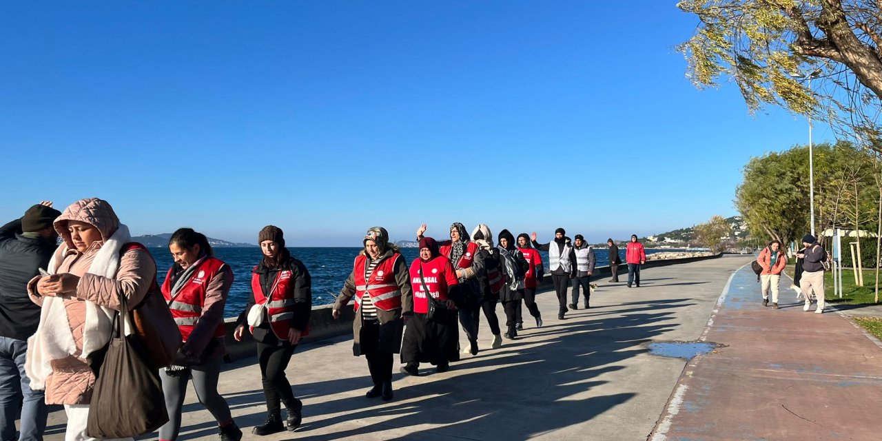 Polonez işçileri Gebze Adliyesi'ne yürüyor