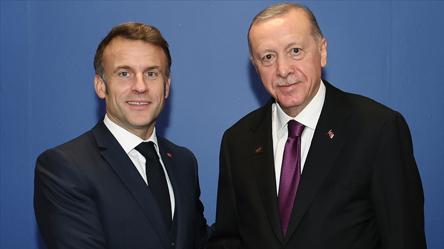 Erdoğan, Macron ile görüştü