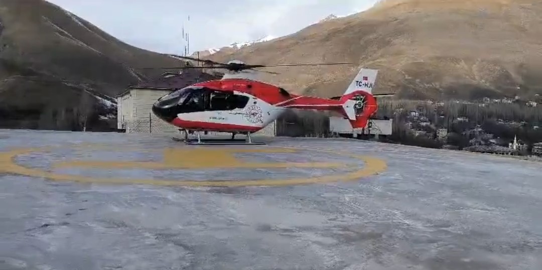 Ambulans helikopteri 22 yaşındaki hasta için havalandı