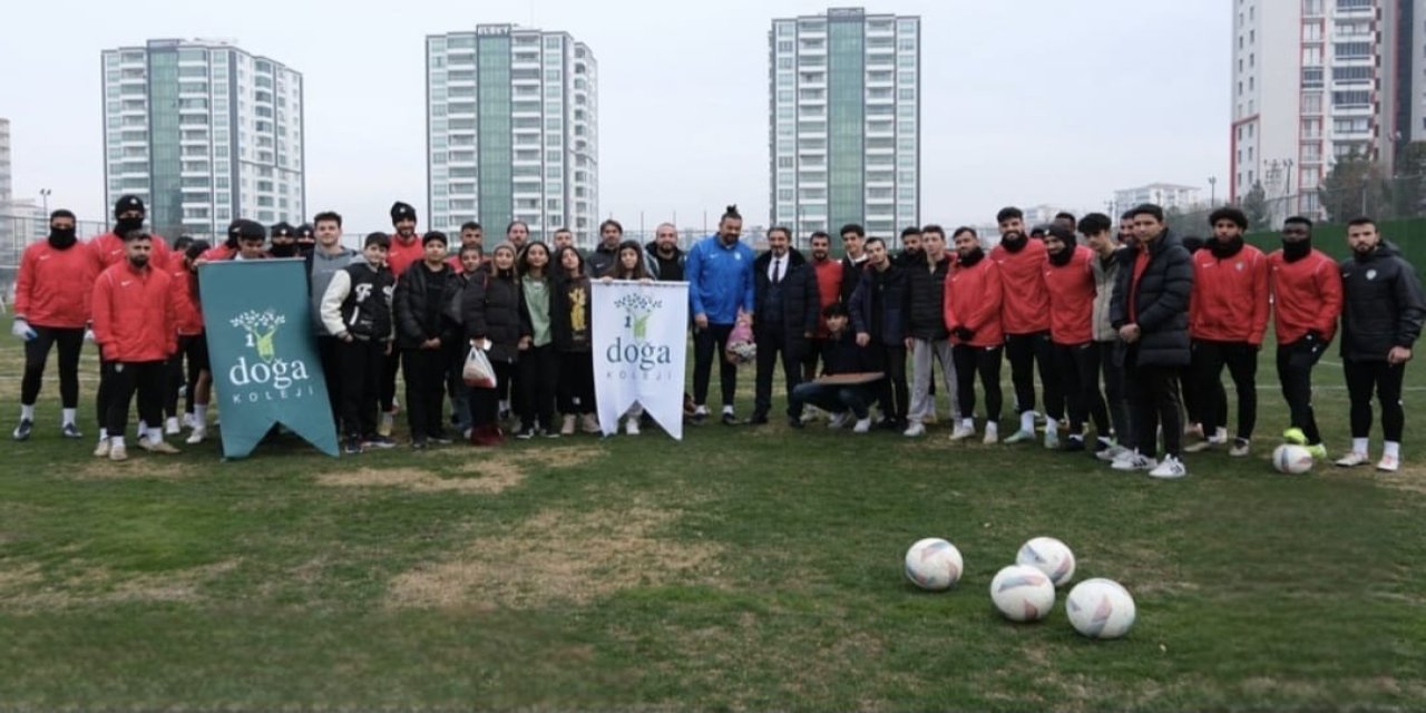 Diyarbakır Doğa Koleji'nden Amedspor'a sürpriz ziyaret