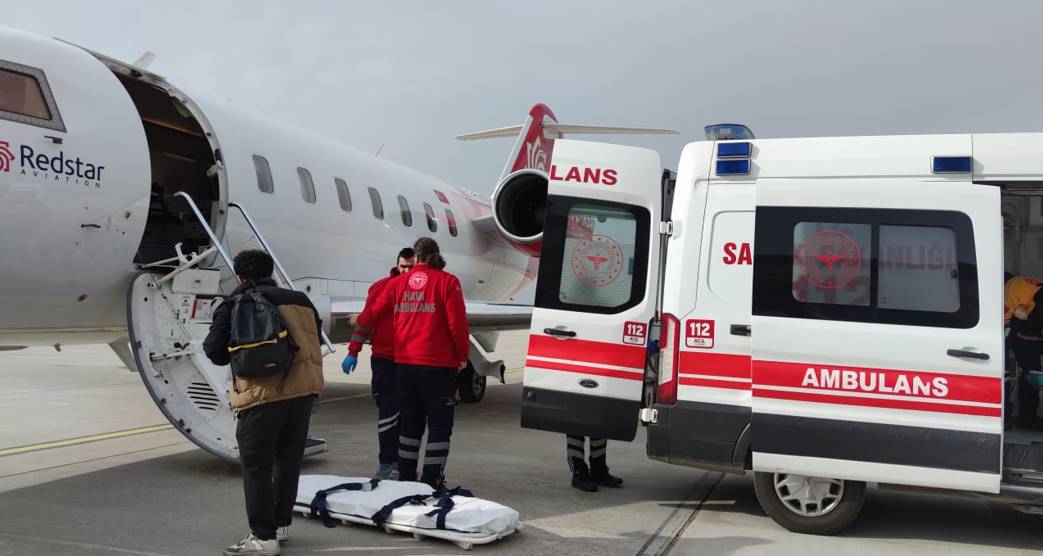 Ambulans uçak kalp rahatsızlığı olan çocuk için havalandı