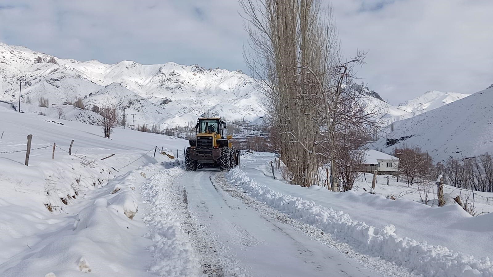 Şırnak'ta kapalı köy yolları ulaşıma açıldı