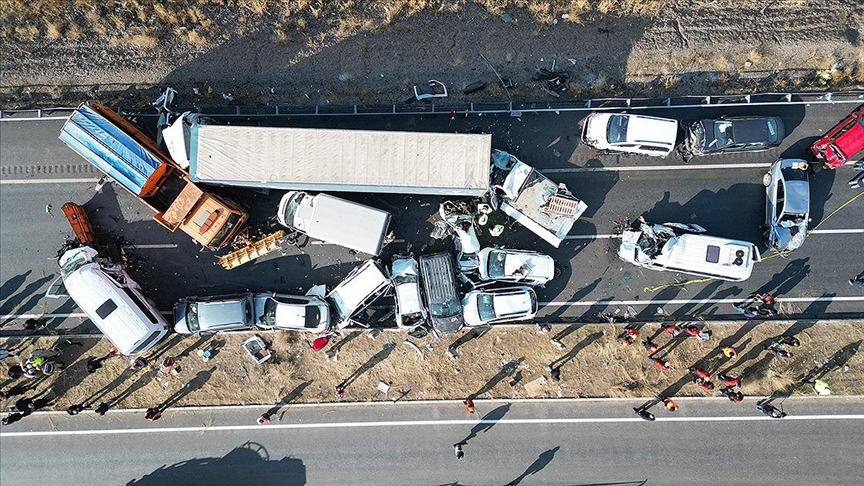 Bir yıllık trafik kazası bilançosu: 2 bin 713 ölüm